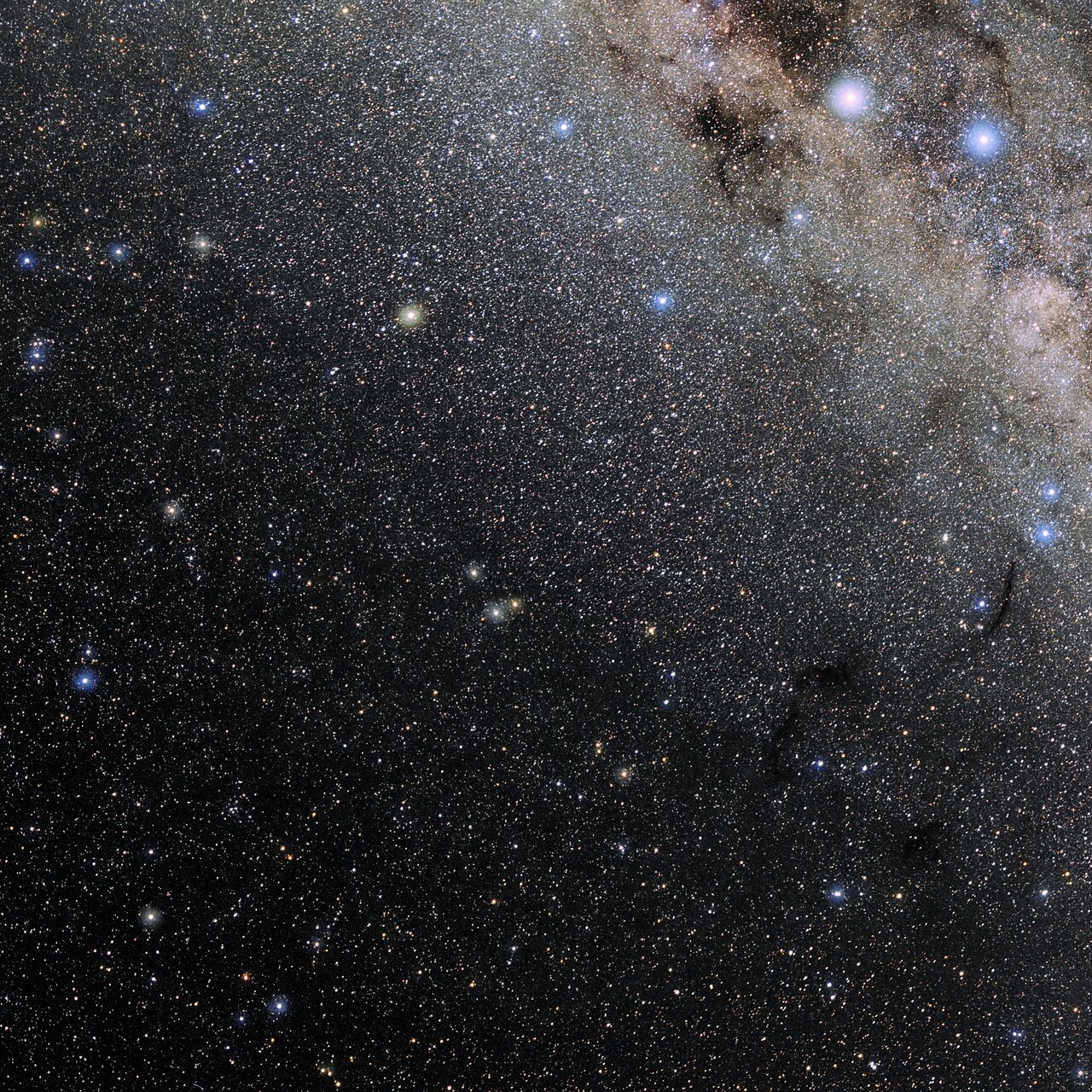 NOIRLab Images of Apus